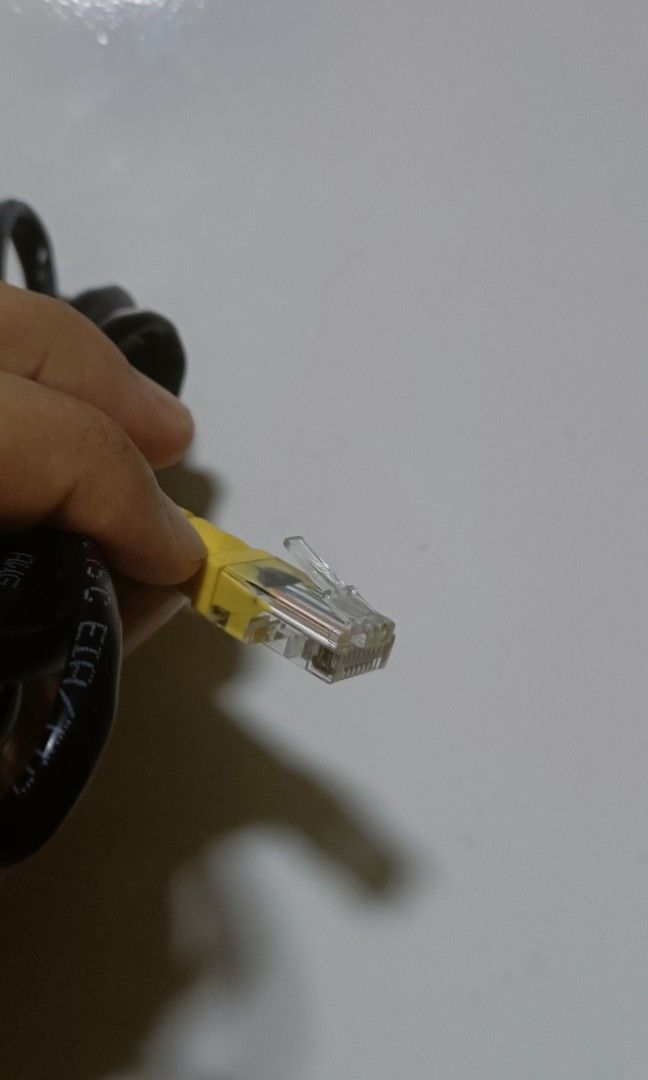 LAN DATA CABLE (Category: Cables & Adaptors) located in Singapore. Submitted by aliff_ahnafi (Listing ID 1241687389, Image 2). Description: DATA CABLE CAT. 5E UTP 26AWG 4PAIRS AWM PVC 75°C EIA/TIA 568B.