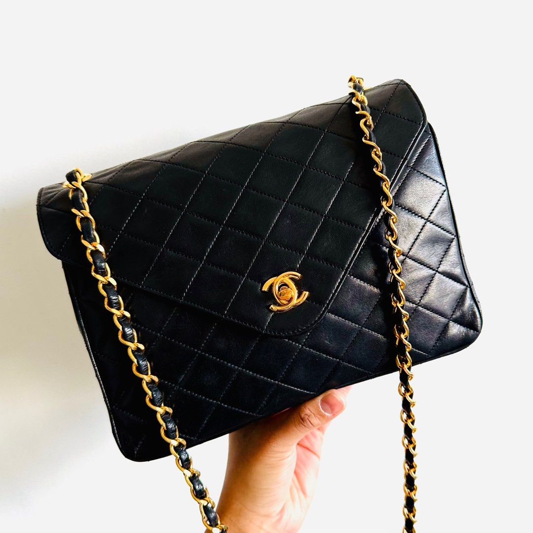 LIKE NEW 😍 Chanel Black GHW Small Classic Envelope Single Flap Quilted  Lambskin CC Logo Turnlock Vintage Shoulder Sling Bag 0s Authentic, Luxury,  Bags & Wallets on Carousell