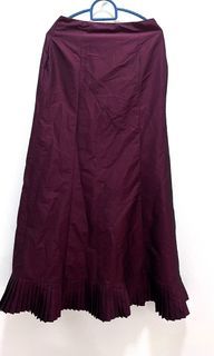 Long maxi skirt