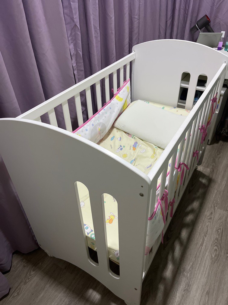 Micuna cot, Babies & Kids, Baby Nursery & Kids Furniture, Cots & Cribs