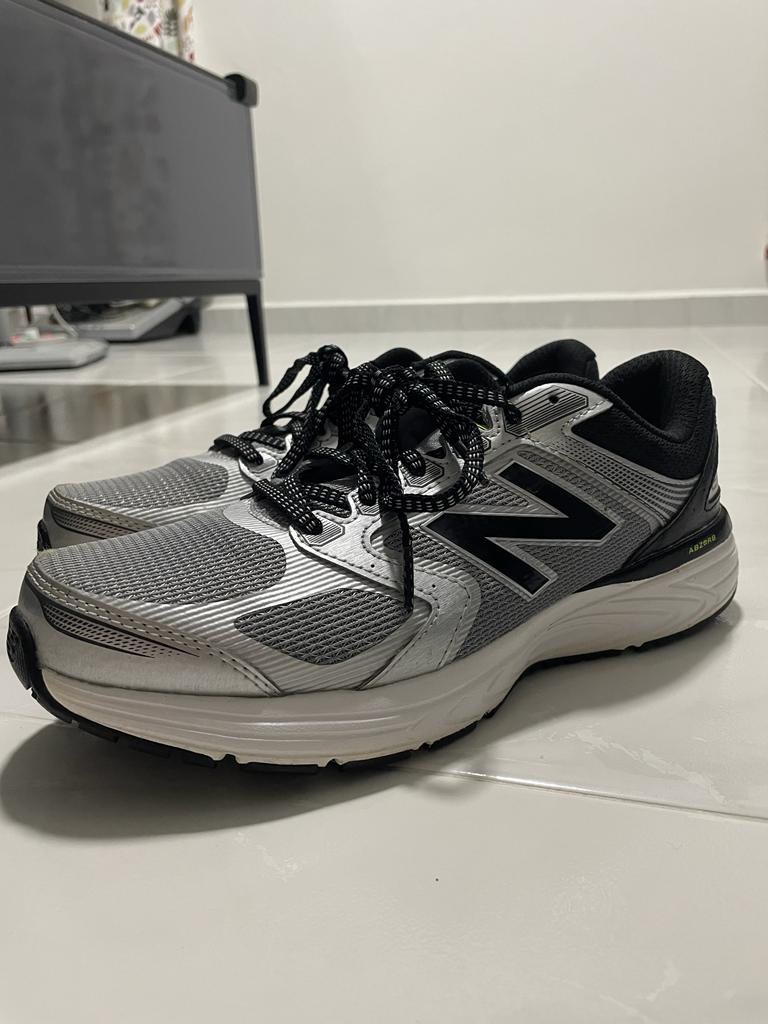 New Balance ME565v7, Men's Fashion, Footwear, Sneakers on Carousell