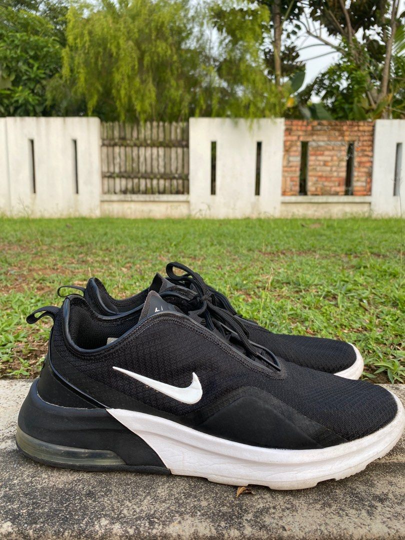 Nike air max deals motion 2 on feet