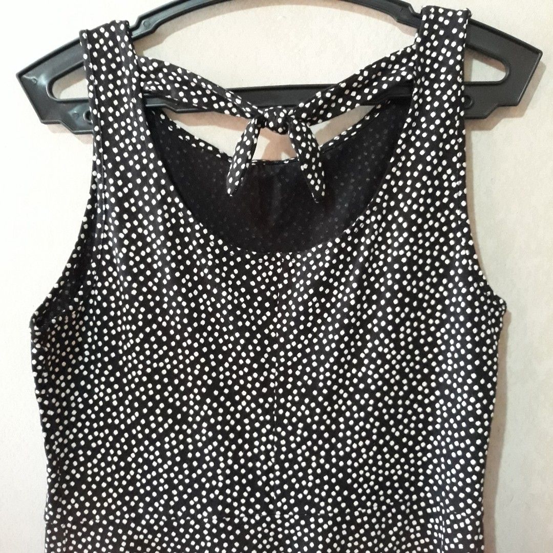 Old Navy Black Dotted Dress (Category: Dresses) located in Rizal. Submitted by ren_08 (Listing ID 1241712540, Image 3). Description: Good used condition Fits 12-14 yrs old.