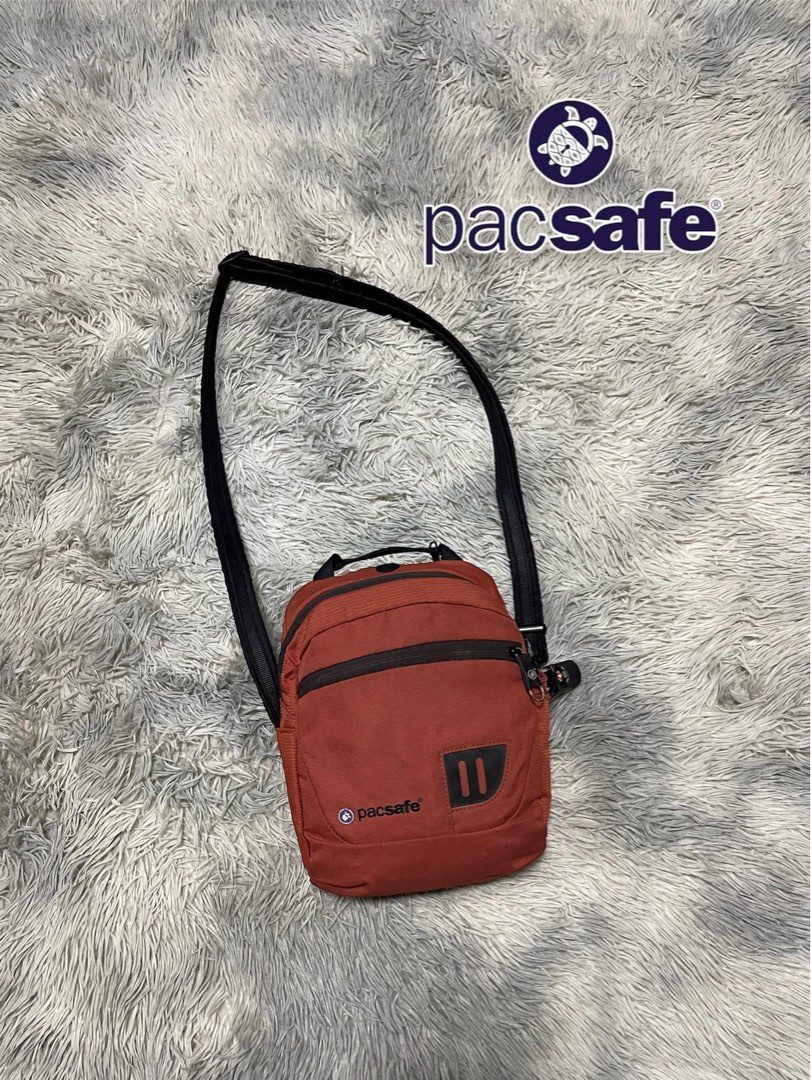 PACSAFE Venturesafe 200 on Carousell