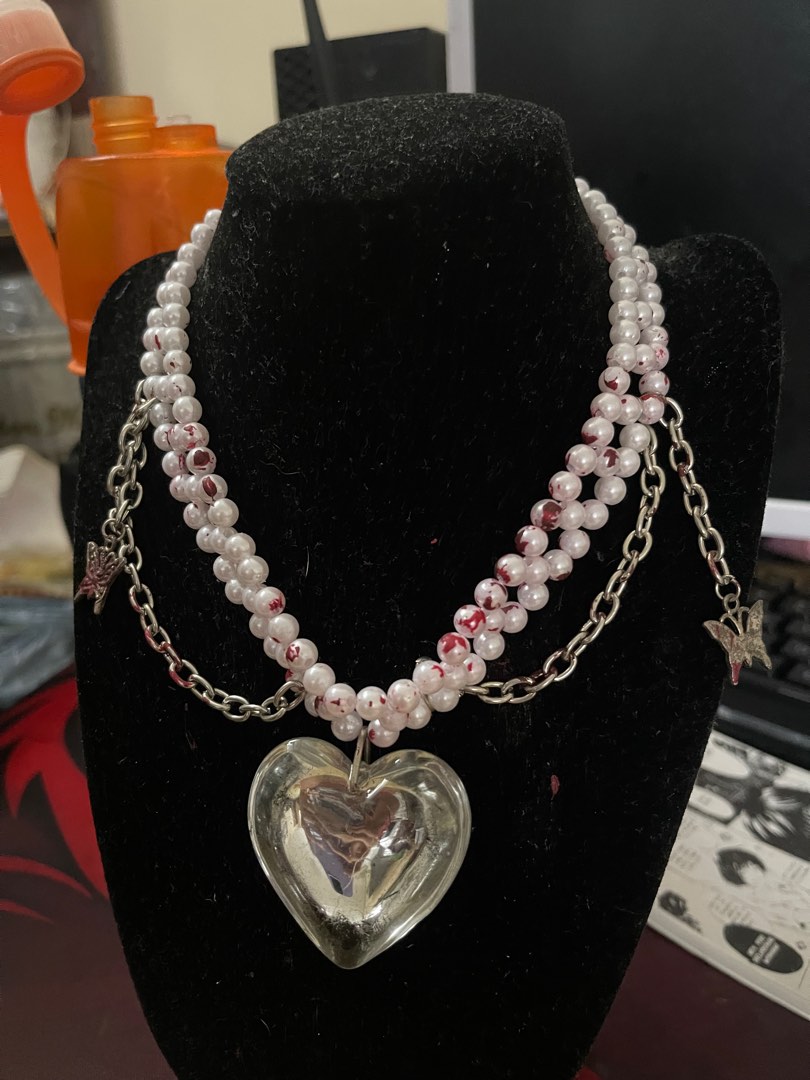 pearl bloody necklace on Carousell