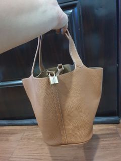 (Kategori: ) berada di . Dikirim oleh elleshopee (ID iklan 1241648451, Gambar 1). Deskripsi: .