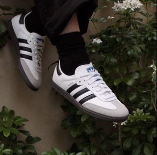 (Category: ) located in . Submitted by soleauthenthings (Listing ID 1241743751, Image 1). Description: .
