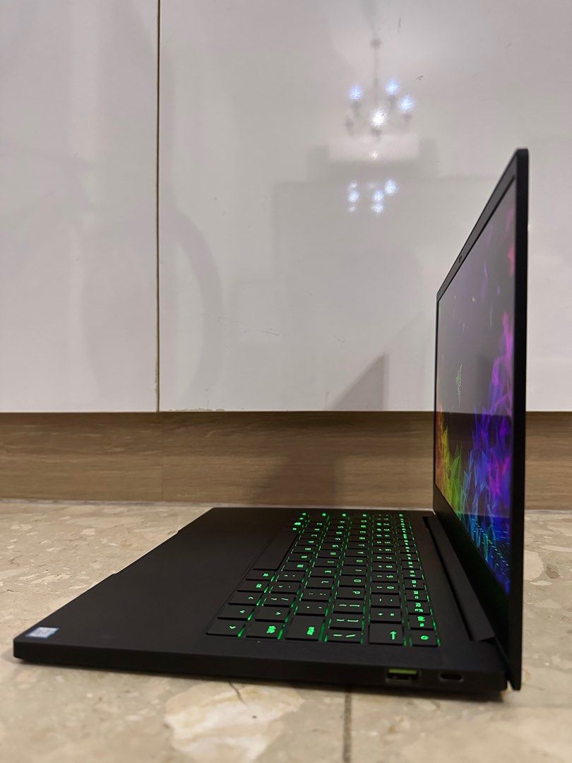 Razer Blade Stealth 2019 Nvidia MX150 4GB i7 8th Gen 1TB SSD 16GB RAM