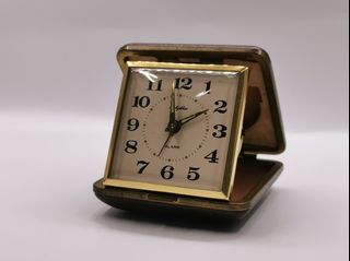 Rhythm Winding Travel Clock