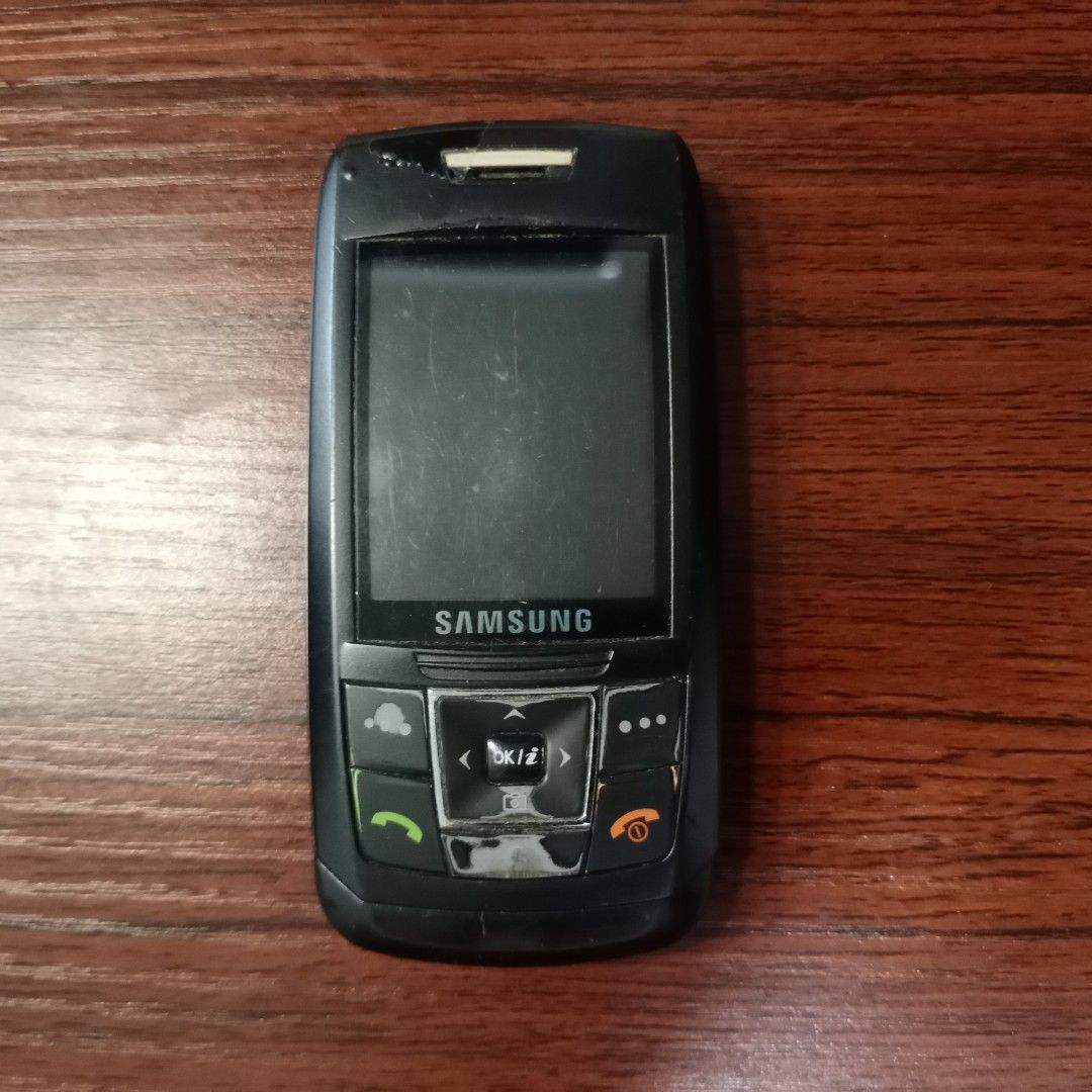 Samsung SGH E250 Mobile Phone for Parts Defective Collection Shell Internal  Case LCD Motherboard, Mobile Phones & Gadgets, Mobile Phones, Early  Generation Mobile Phones on Carousell