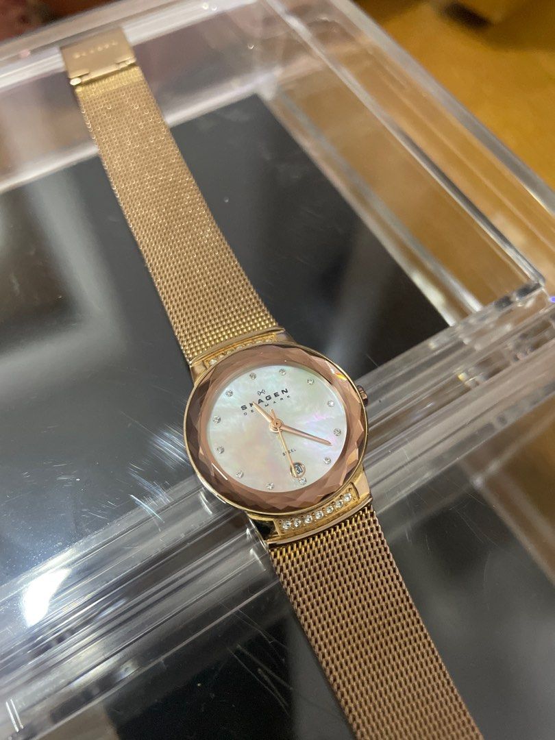 Gold watch new arrivals with crystals