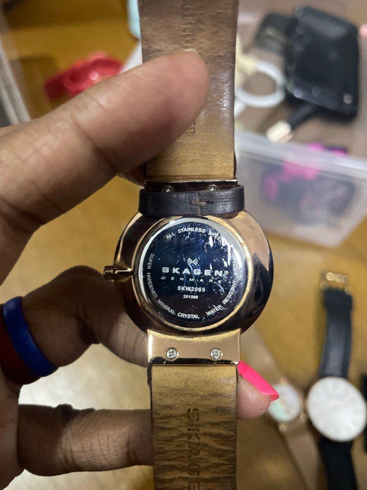 Skagen watch with rose gold face Women s Fashion Watches