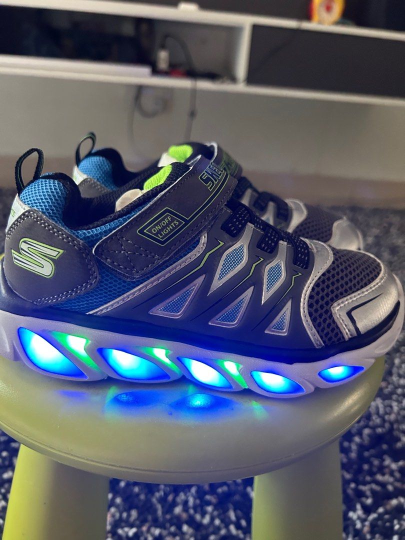 US5] Skechers Kids' Twinkle Toes Light Up Sneaker Toddler – Goodbuyandhello