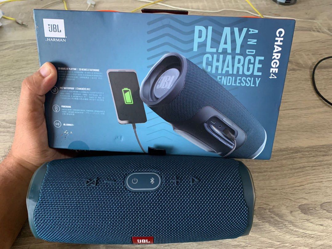 Speaker JBL charge 4 / speaker Bluetooth , Elektronik, Audio di Carousell
