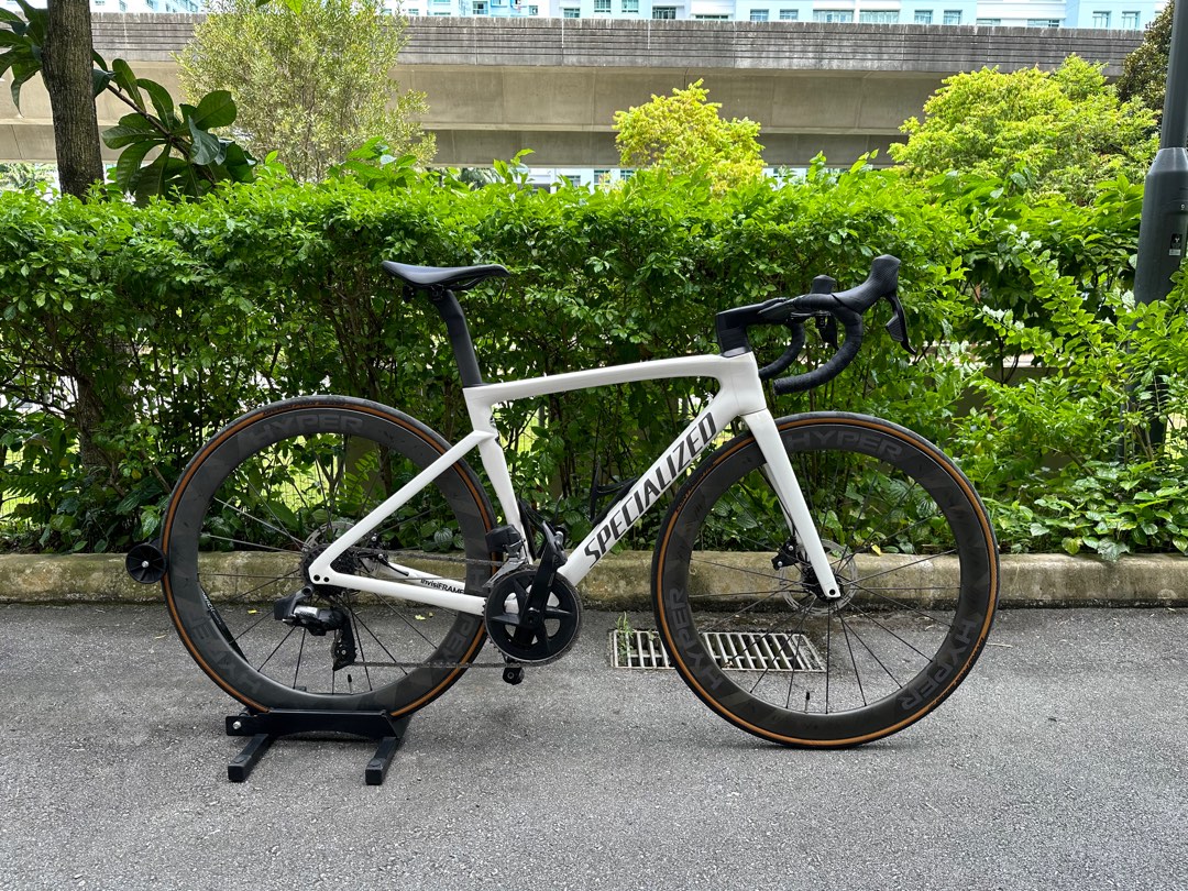 Tarmac deals men comp