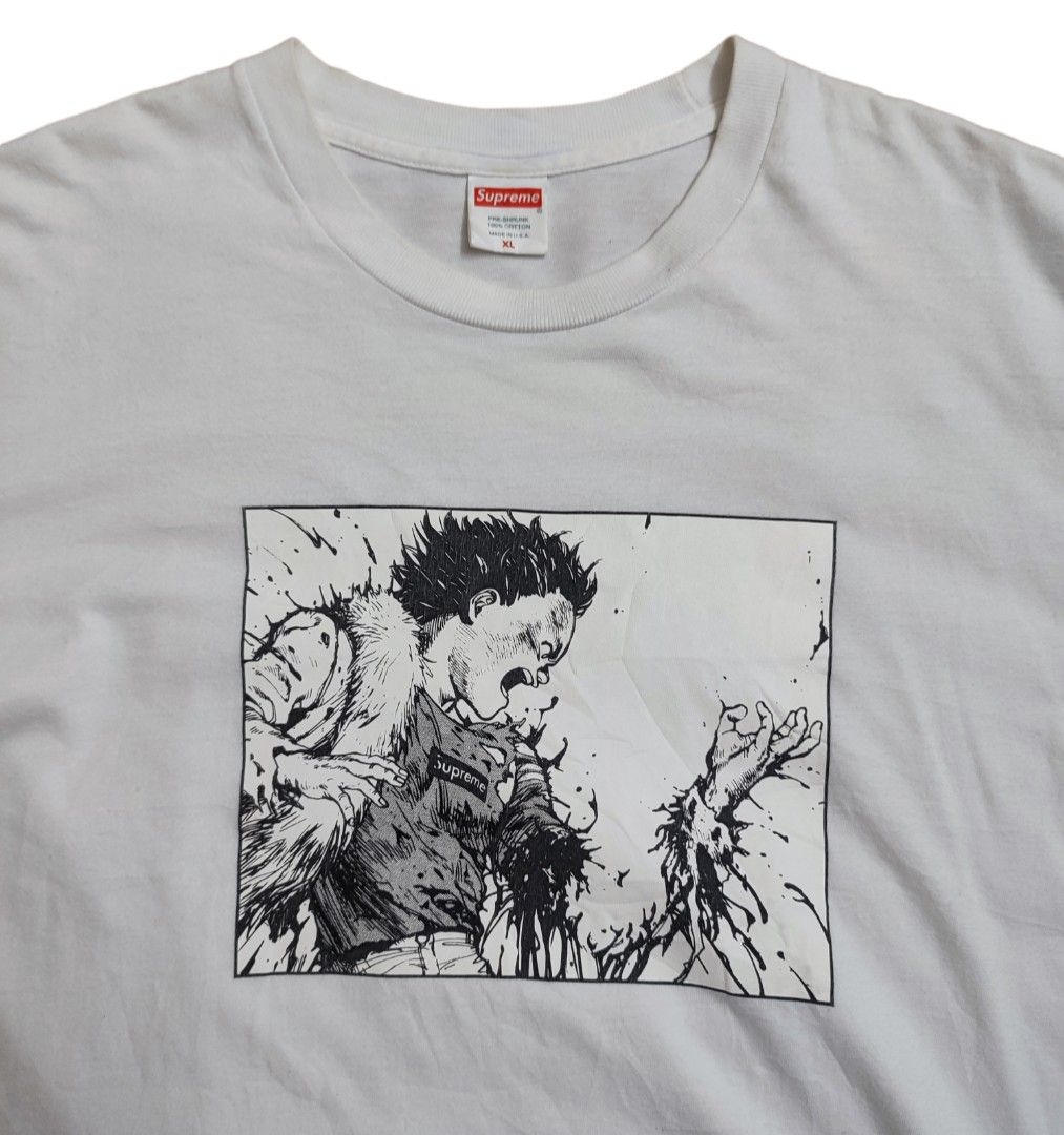 Supreme akira collab store