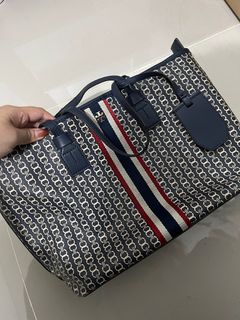 (Kategori: ) berada di . Dikirim oleh Prelovedea (ID iklan 1241747713, Gambar 1). Deskripsi: .