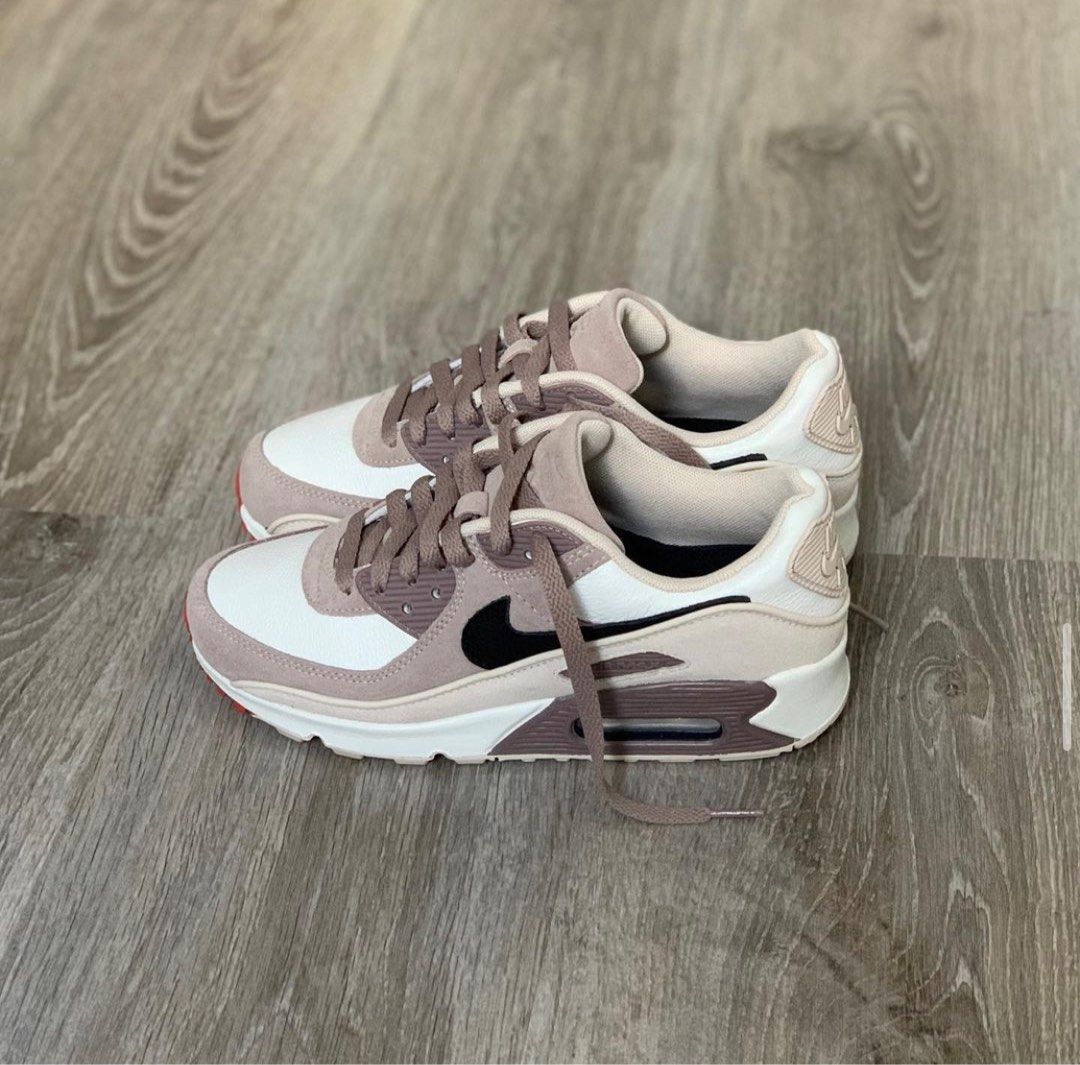 Nike top about you