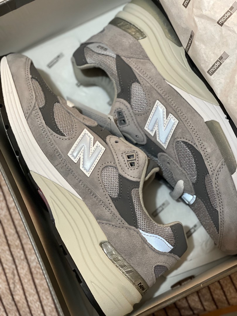 US9.5] New Balance 992 Grey M992GR , 男裝, 鞋, 波鞋- Carousell
