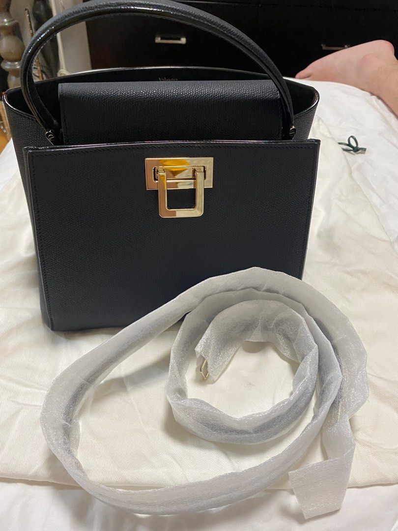 VALEXTRA Handbag with detachable shoulder strap (Category: Luxury Bags & Wallets) located in Makati City. Submitted by scarwee (Listing ID 1241694742, Image 1). Description: Bought at Adora. Priced at 205k. Comes with dustbag.
