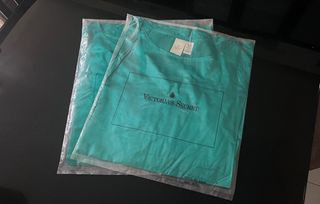 （分類：）位於 。 由 gar985 提交（商品編號 1241739761，圖片 1）。簡介： 。