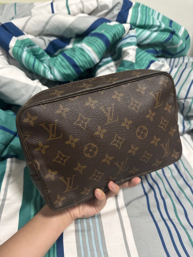 Louis vuitton deals kangaroo pouch
