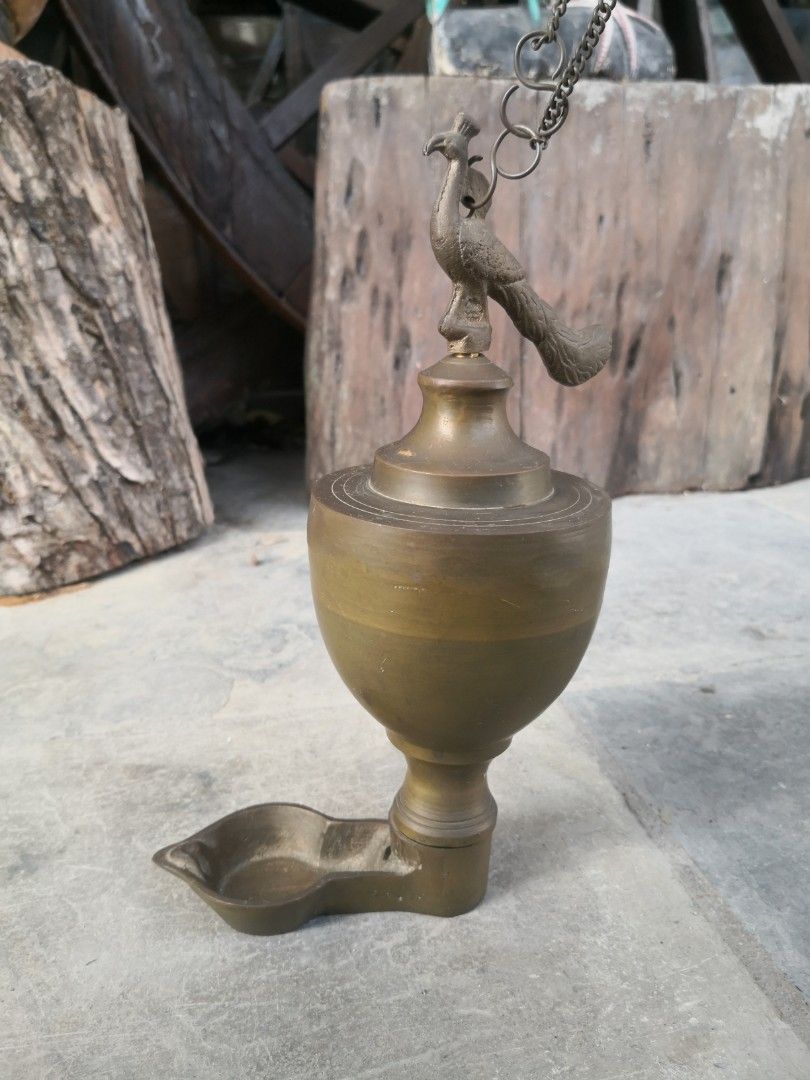 Antique Brass Oil/Genie Lamp, Hobbies & Toys, Collectibles & Memorabilia,  Vintage Collectibles on Carousell