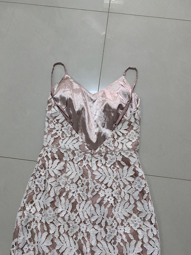 Dusty pink embroidered lace detail plunge bodycon dress 2025