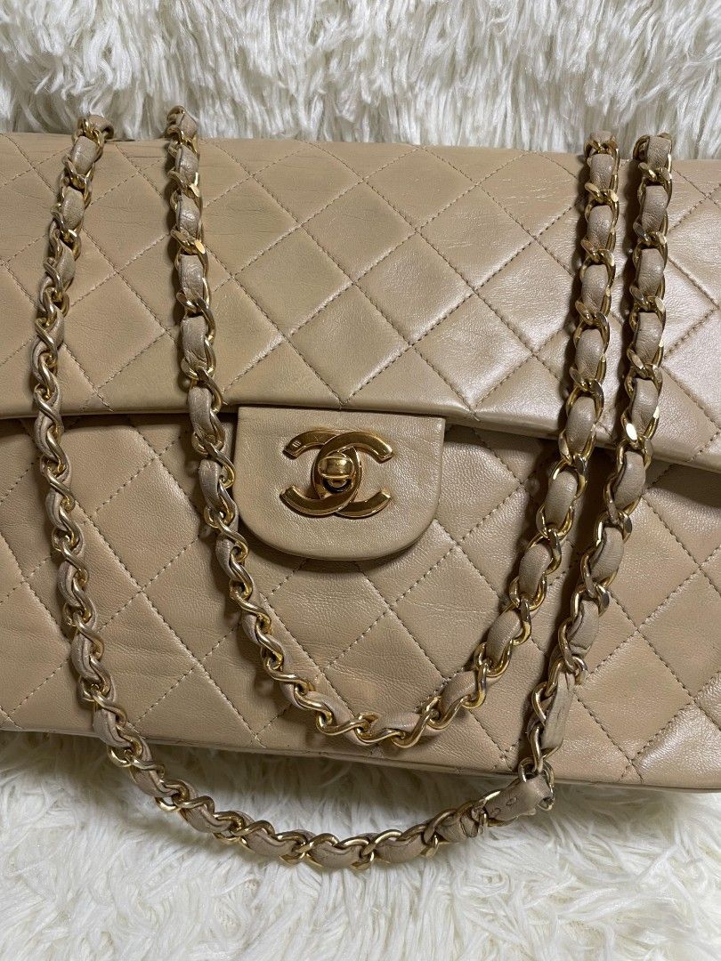 💯% Original Chanel Double Flap Beige (Vintage) (Category: Luxury Bags & Wallets) located in Manila. Submitted by mippolin (Listing ID 1241942253, Image 2). Description: 💯% Original Chanel Double Flap Beige Lambskin (Vintage) slight faded chain size: 25 Rank AB Japan on hand but it can be ship to thru EMS or pabitbit. money back guaranteed if proven fake.