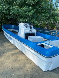 2nd Hand Speedboat or 7 seater Family Boat with installed 90 HP engine.