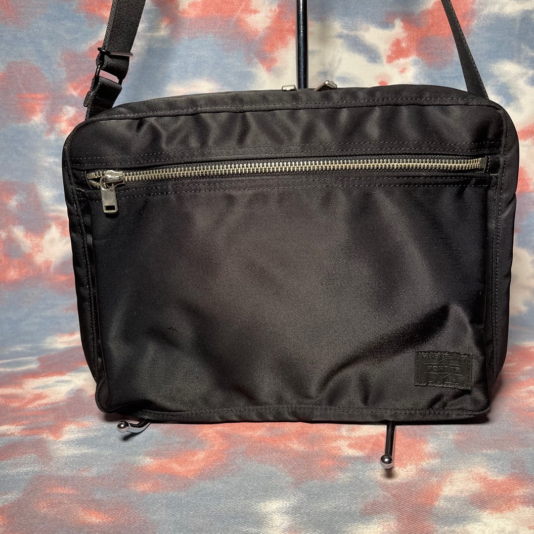 90% new porter lift shoulder bag L black 黑色尼龍斜揹袋側揹袋