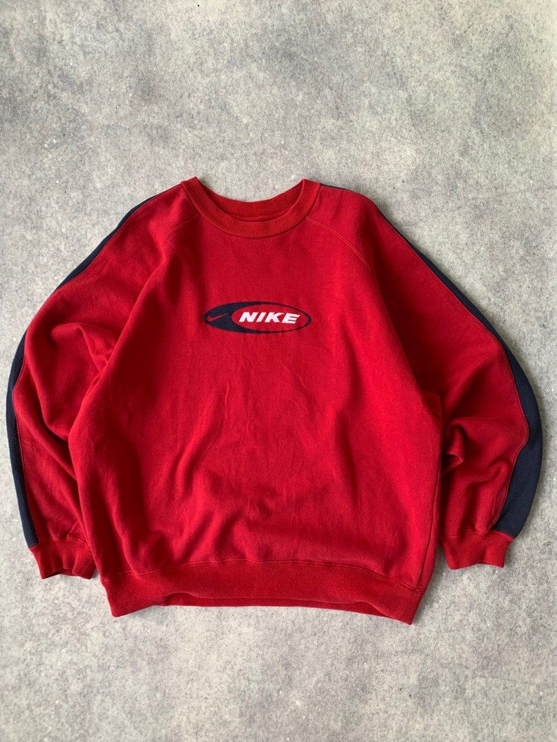 90s Nike Oval Spellout Sweatshirt, Fesyen Pria, Pakaian , Baju Luaran di  Carousell
