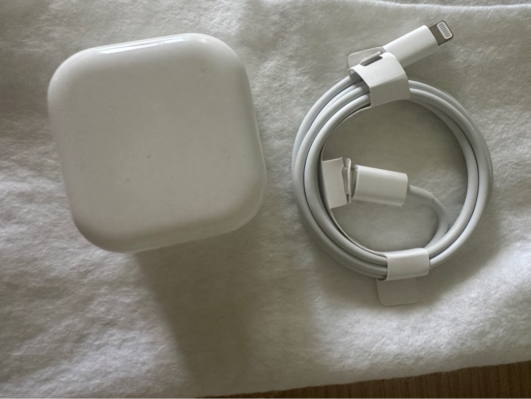 原裝 iPhone usb-c 20w 快速充電裝套 usb-c to lightening cable + 20 w adapter 充電線 ...