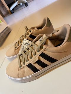 （分類：）位於 。 由 juliavote 提交（商品編號 1241756984，圖片 1）。簡介： 。