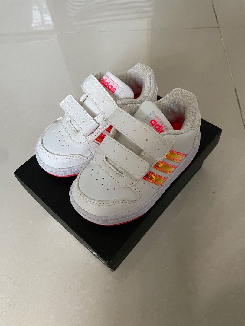 White adidas discount baby shoes