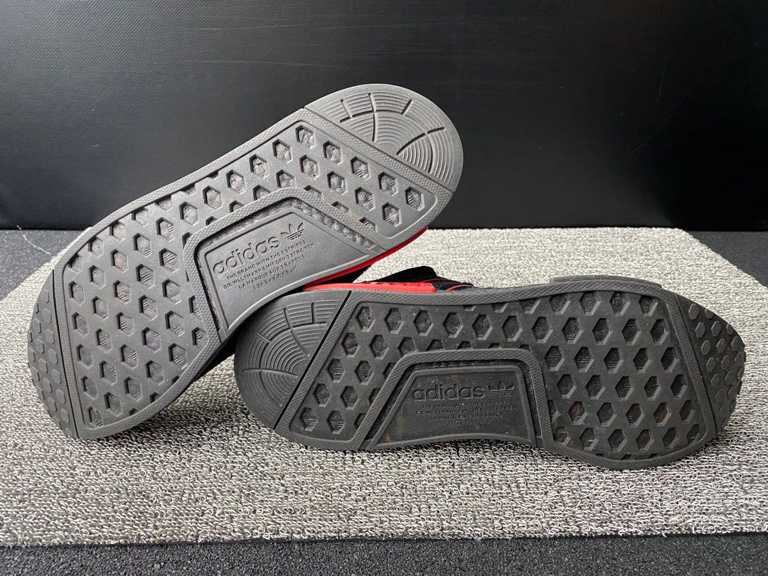 Nmd r1 black red top sole