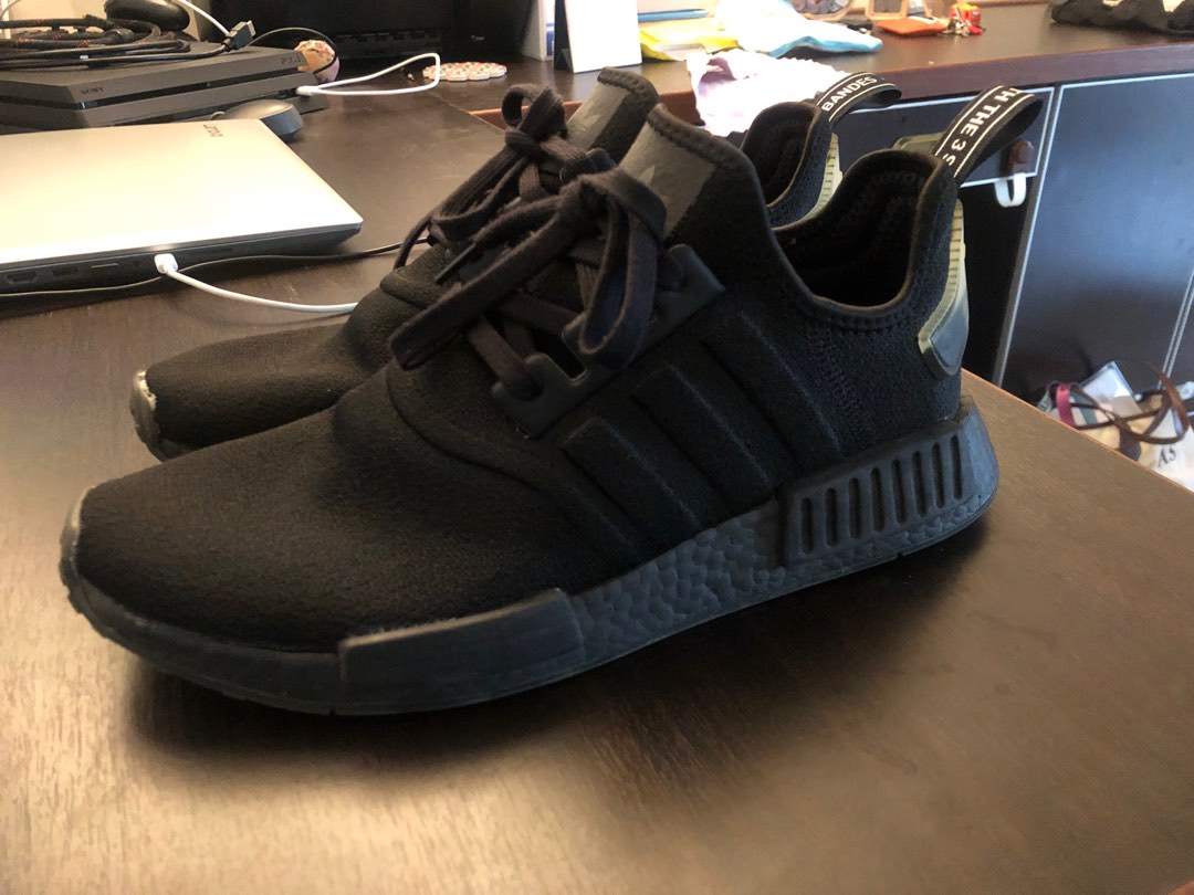 Nmd pure black store