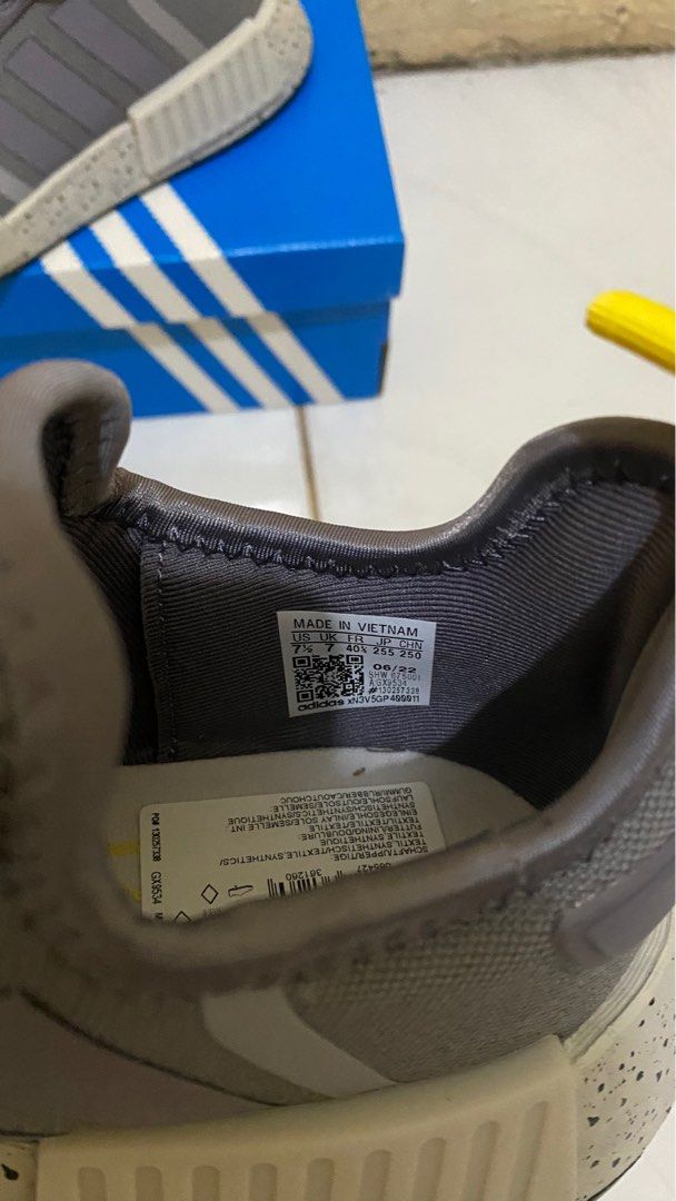 Adidas NMD R1 Grey 40,5, Fesyen Pria, Sepatu , Sneakers di Carousell