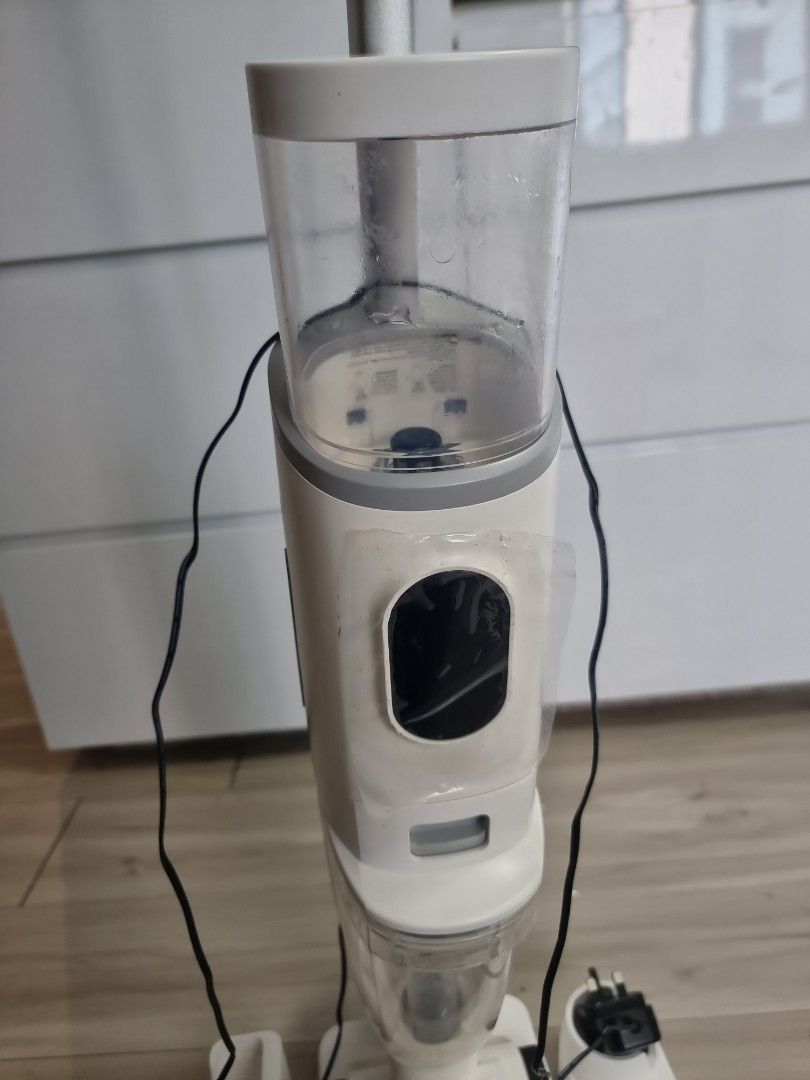 Auto Clean Function Airbot wet vaccum cleaner with auto clean function, TV & Home ...
