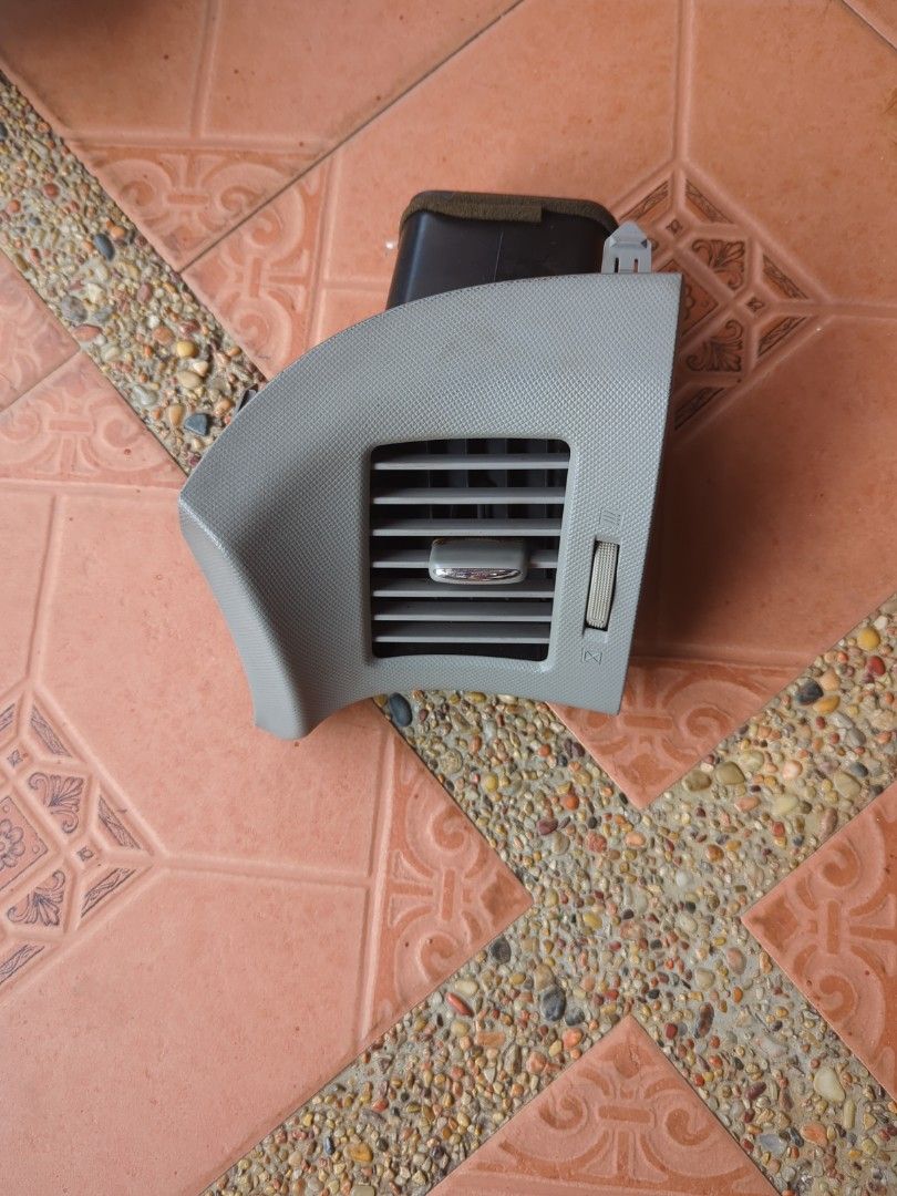 Aircon vent 1 pair, Car Accessories, Accessories on Carousell