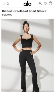 Bnwt Alo yoga vapor splendor gingham bra and 4 shorts, Women's Fashion,  Activewear on Carousell