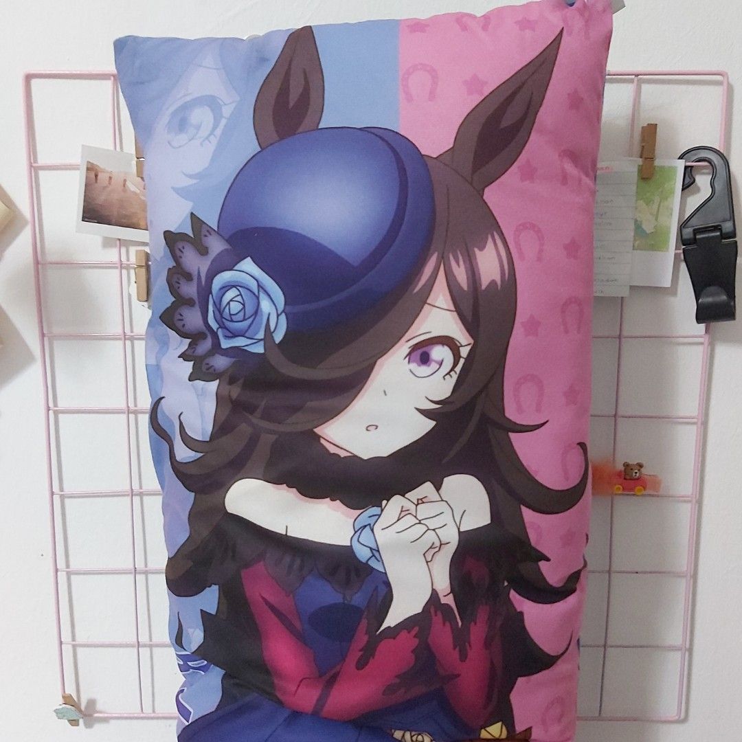 Bolster anime top