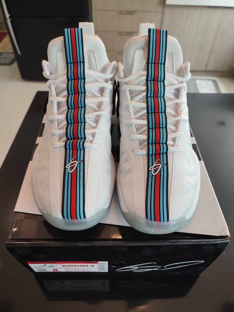 who wears anta shoes in the nba