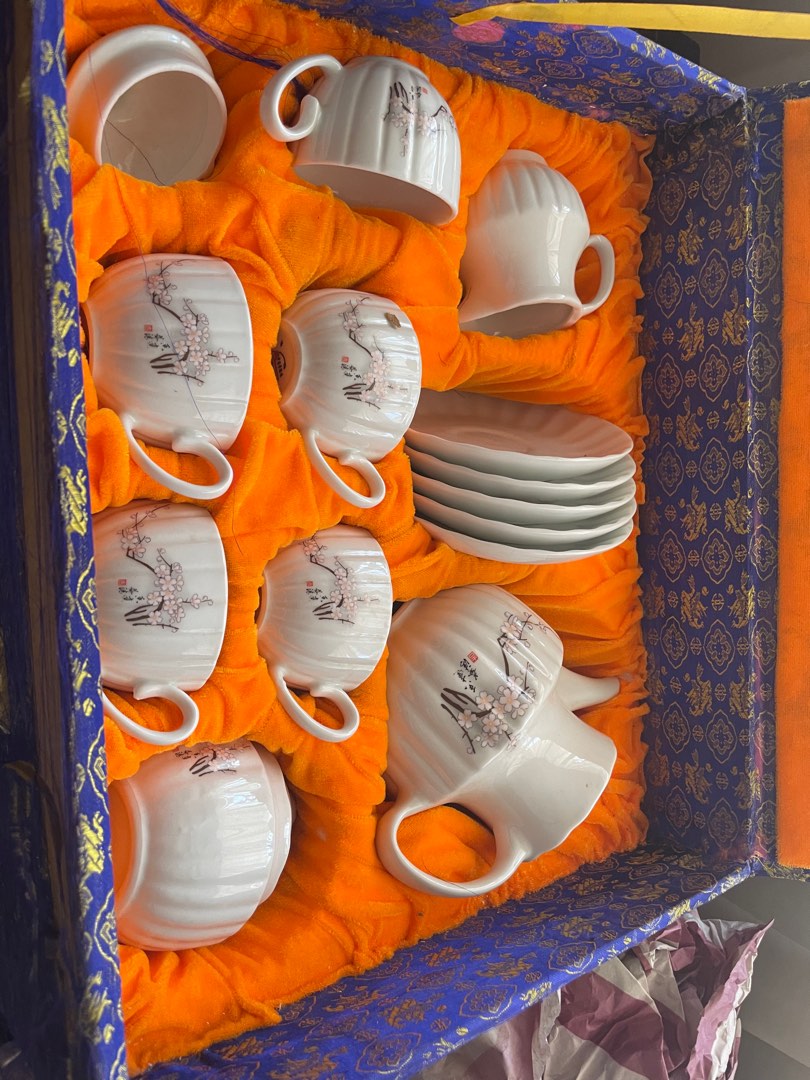 Antique tea and coffee set tea pot, milk jar, 5 cups,, Furniture