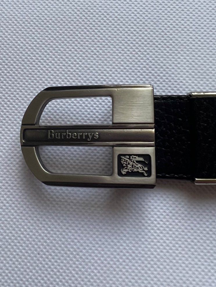 Authentic Burberry London Leather Belt (Category: Luxury Accessories) located in Bulacan. Submitted by krstn0410 (Listing ID 1241840179, Image 2). Description: Money back guaranteed Vintage Black n black pa Makinis pa buckle Genuine leather Unisex.