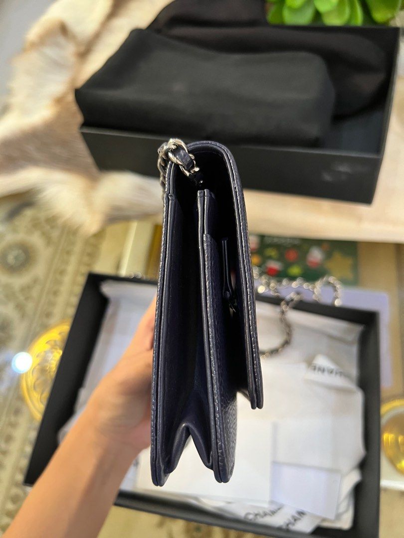chanel bi fold wallet