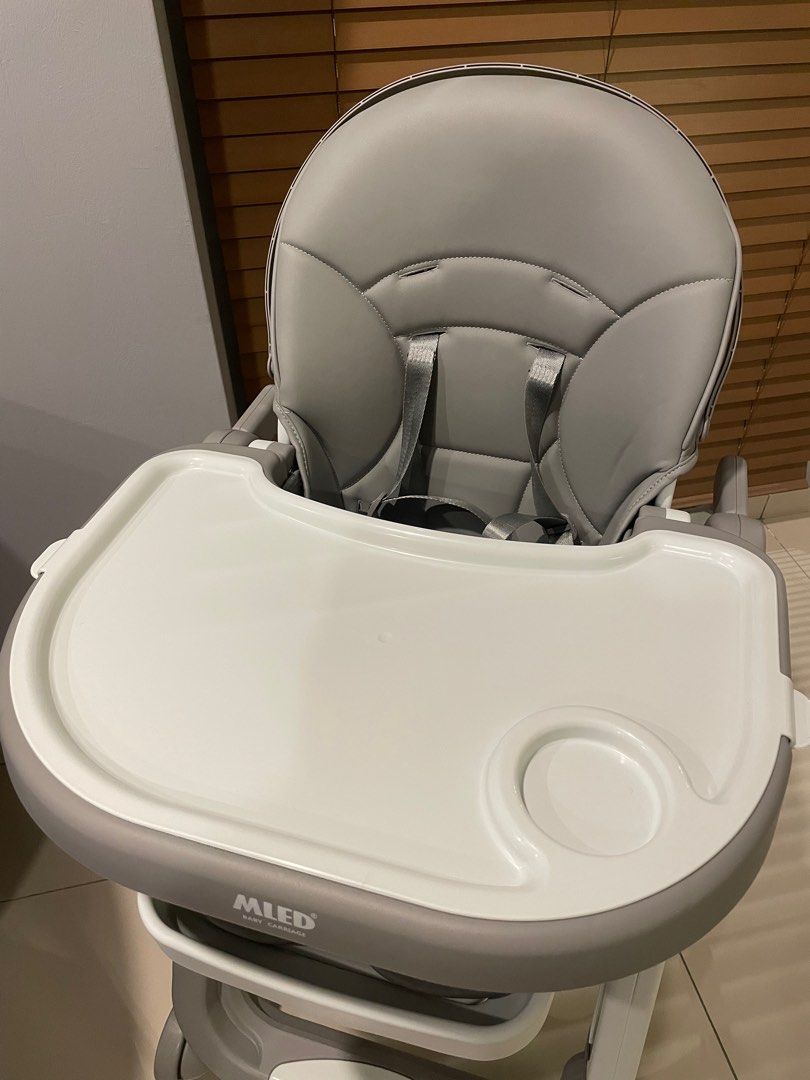 Easy to clean baby high hotsell chair