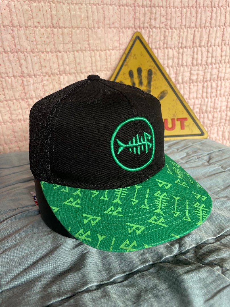 Bass Dash trucker cap, Men's Fashion, Watches & Accessories, Caps & Hats on  Carousell