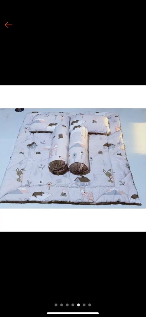 bedcover kuma-kuma (lengkap bantal dan guling) on Carousell
