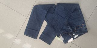 (Kategori: ) berada di . Dikirim oleh dlsdls (ID iklan 1241832174, Gambar 1). Deskripsi: .